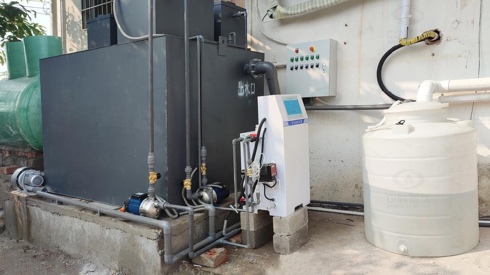 廣西省梧州市石橋鎮(zhèn)中心衛(wèi)生院實(shí)驗(yàn)室污水處理設(shè)備安裝調(diào)試完成